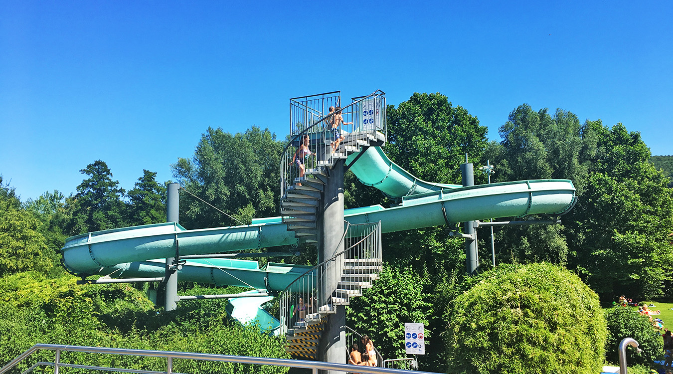 75 m Riesenrutsche Freibad faMos Stadtwerke Mosbach